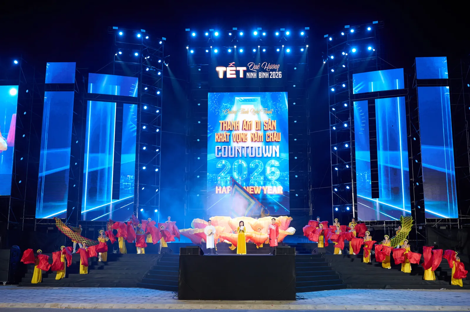 Sân khấu Countdown 2026 do Việt Event dàn dựng tại Ninh Bình